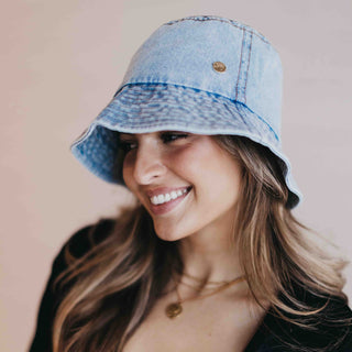 Beach Please Bucket Hat - light denim