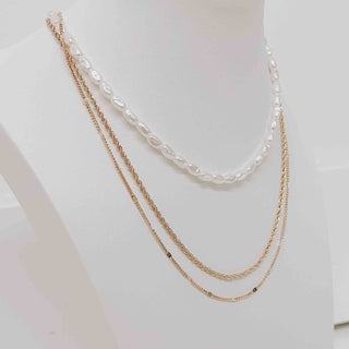 Oh My Pearl Layered Chain Necklace - 2 gold chains and 1 pearl chain