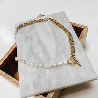 Chain pearl necklace with T-Bar closure - Pearled Chain Necklace